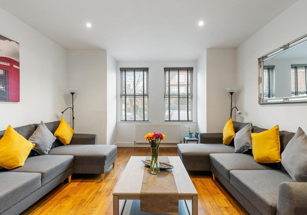Two Bed Flat In Bush Hill Park Apartment เอนฟิลด์ ภายนอก รูปภาพ